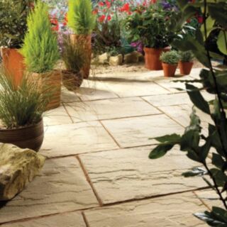 Bradstone Ashbourne Patio Kit Cotswold 9.72m2 